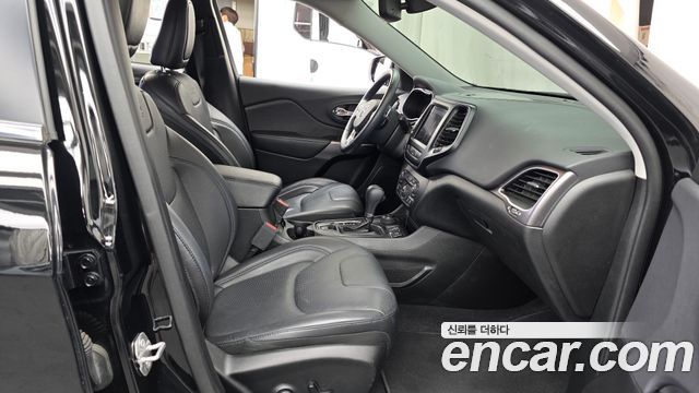 Jeep Cherokee (KL) 2.4 Longitude High AWD 2019 — фото 26
