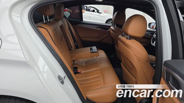 BMW 5 Series (G30) 530i M Sport Package 2018 — фото 15