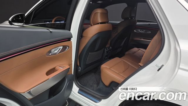 Genesis GV70 2.5T Gasoline AWD 2025 — фото 12