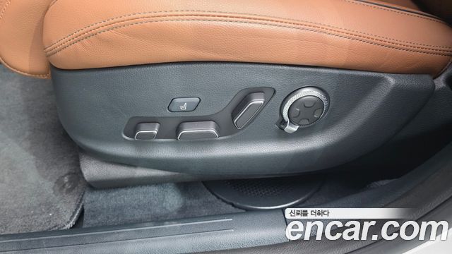 Genesis GV70 2.5T Gasoline AWD 2025 — фото 32