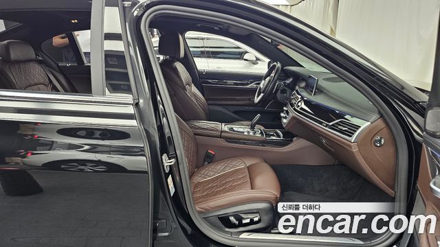 BMW 7 Series (G11) 730Ld xDrive M Sport 2021 — фото 11
