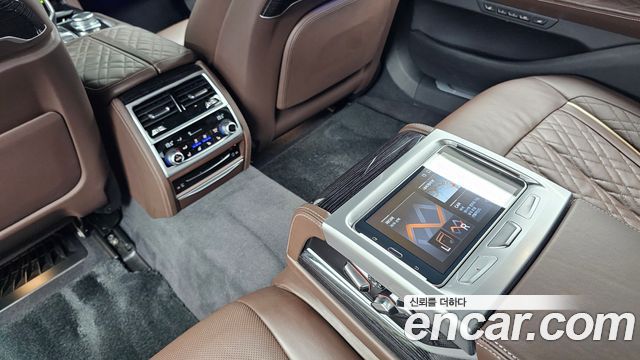 BMW 7 Series (G11) 730Ld xDrive M Sport 2021 — фото 19