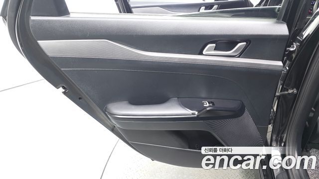 Kia K5 (III) 2.0 Prestige 2022 — фото 31