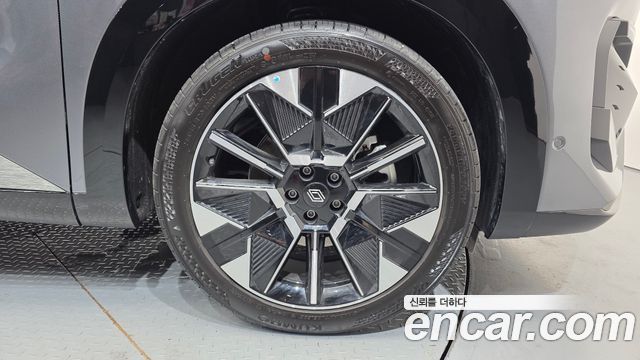 Renault Korea Filante 1.5 E-Tech Iconic 2WD 2027 — фото 5