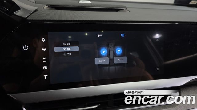 Renault Korea Filante 1.5 E-Tech Iconic 2WD 2027 — фото 17