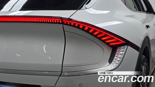 Kia EV6 Long Range Air 2023 — фото 23