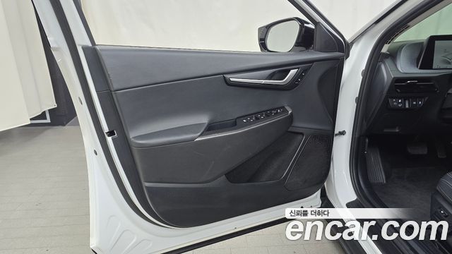 Kia EV6 Long Range Air 2023 — фото 24
