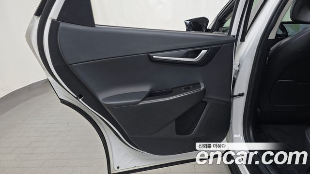 Kia EV6 Long Range Air 2023 — фото 25