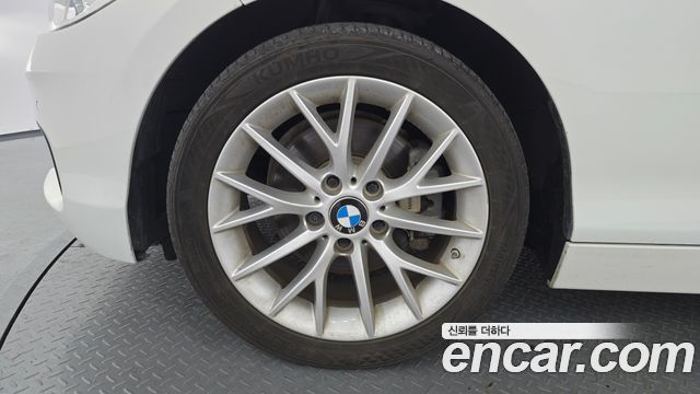 BMW 1 Series (F20) 118d Sport 5Door 2016 — фото 5