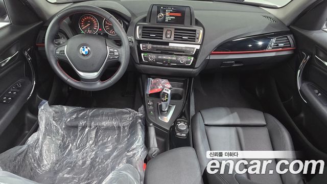 BMW 1 Series (F20) 118d Sport 5Door 2016 — фото 7