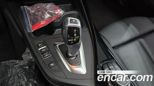 BMW 1 Series (F20) 118d Sport 5Door 2016 — фото 9