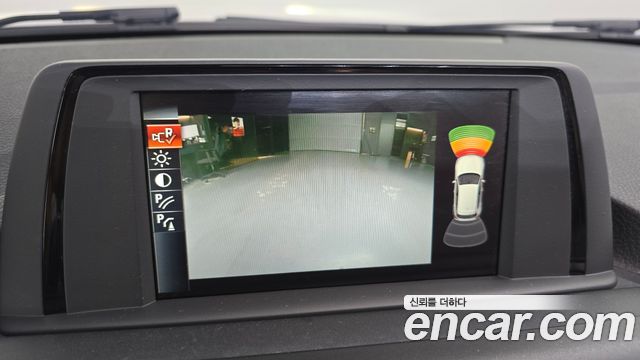 BMW 1 Series (F20) 118d Sport 5Door 2016 — фото 15