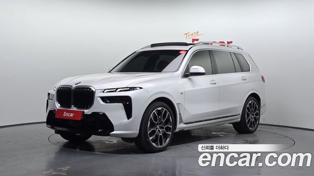 BMW X7 (G07) xDrive 40i M Sport 7STR 2025 — фото 1