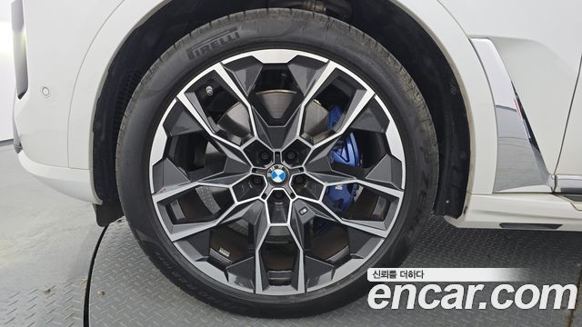 BMW X7 (G07) xDrive 40i M Sport 7STR 2025 — фото 5