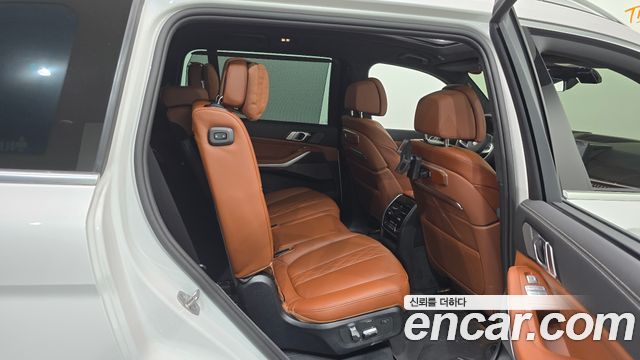 BMW X7 (G07) xDrive 40i M Sport 7STR 2025 — фото 11
