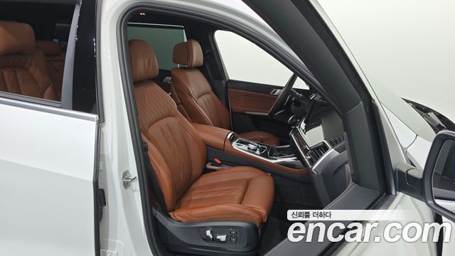 BMW X7 (G07) xDrive 40i M Sport 7STR 2025 — фото 26