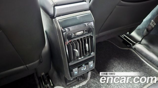 Jeep Compass (II) S 2.4 AWD 2022 — фото 17