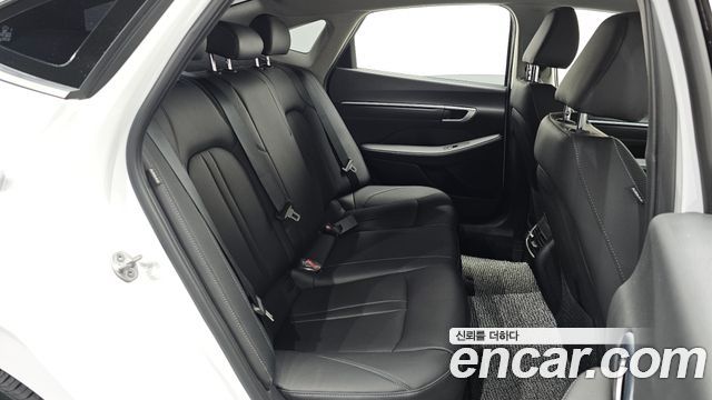 Hyundai Sonata The Edge (DN8) 2.0 Premium 2024 — фото 16
