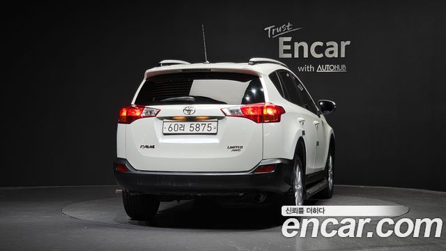 Toyota RAV4 2.5 4WD 4th 2015 — фото 4