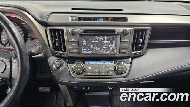 Toyota RAV4 2.5 4WD 4th 2015 — фото 12