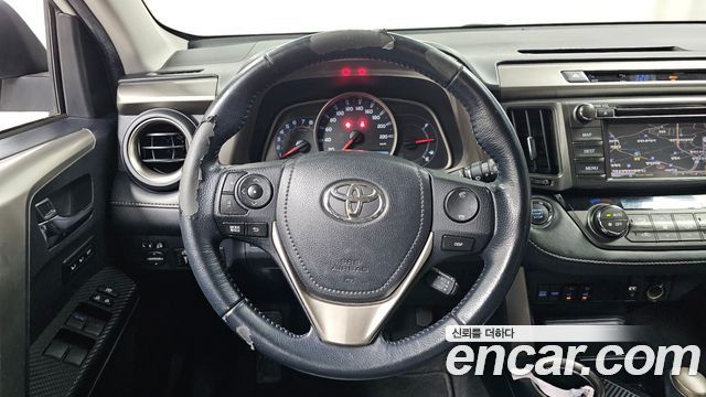 Toyota RAV4 2.5 4WD 4th 2015 — фото 13