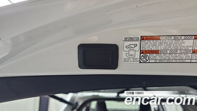 Toyota RAV4 2.5 4WD 4th 2015 — фото 15