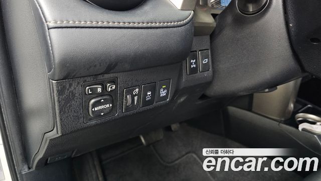 Toyota RAV4 2.5 4WD 4th 2015 — фото 19