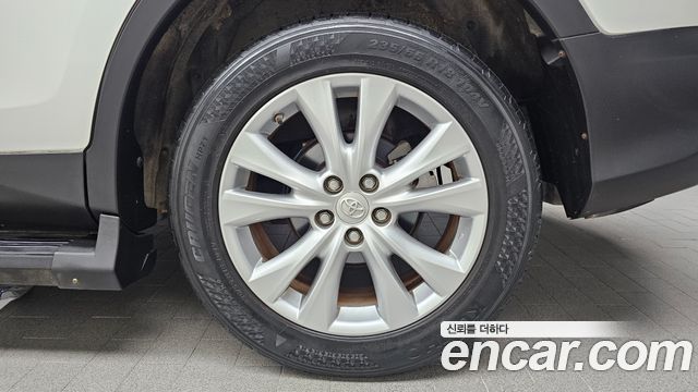 Toyota RAV4 2.5 4WD 4th 2015 — фото 21