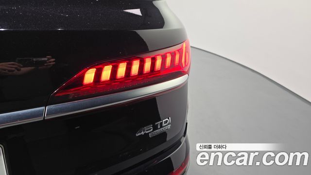 Audi Q7 (4M) 45 TDI Quattro Premium 2021 — фото 23