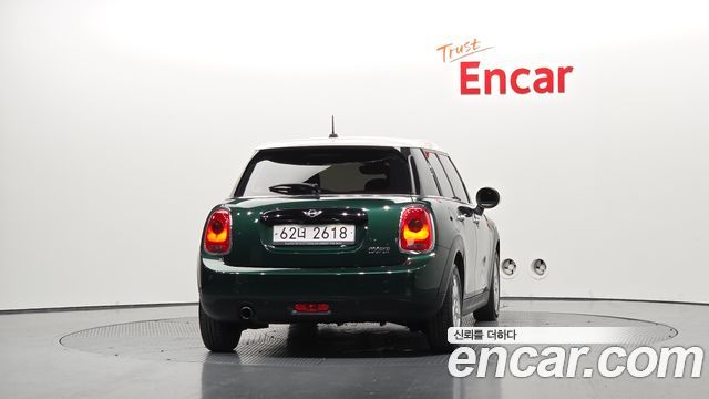 MINI Cooper 5Door Standard 3rd 2017 — фото 4