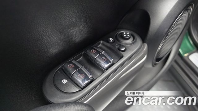 MINI Cooper 5Door Standard 3rd 2017 — фото 18