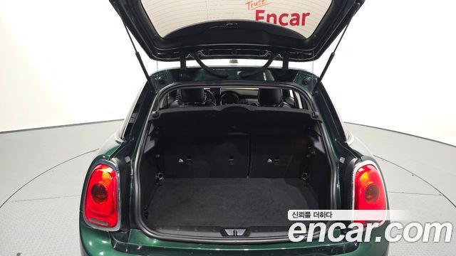 MINI Cooper 5Door Standard 3rd 2017 — фото 20