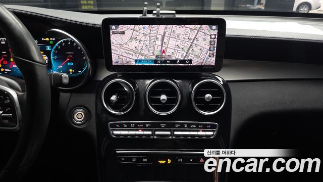 Mercedes-Benz GLC-Class (X253) GLC300e 4MATIC 2021 — фото 14