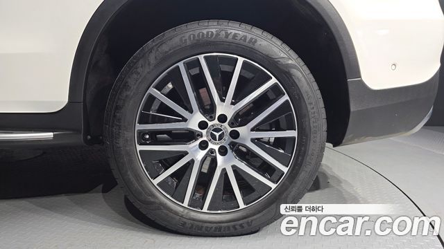 Mercedes-Benz GLC-Class (X253) GLC300e 4MATIC 2021 — фото 21
