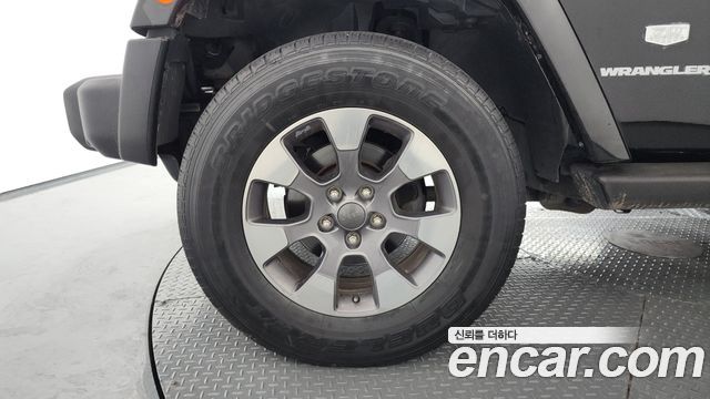 Jeep Wrangler (JK) 3.8 70th Anniversary 2011 — фото 5