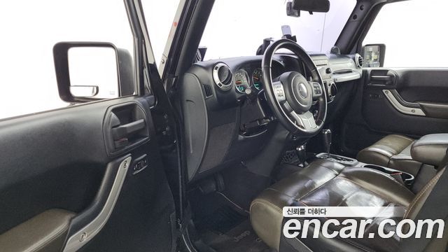 Jeep Wrangler (JK) 3.8 70th Anniversary 2011 — фото 10