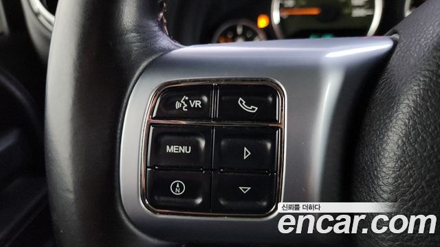 Jeep Wrangler (JK) 3.8 70th Anniversary 2011 — фото 13