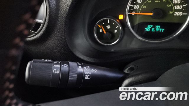 Jeep Wrangler (JK) 3.8 70th Anniversary 2011 — фото 18