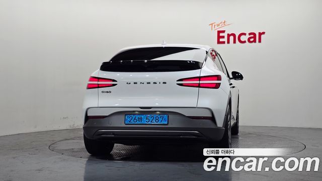 Genesis GV60 Standard AWD 2022 — фото 4