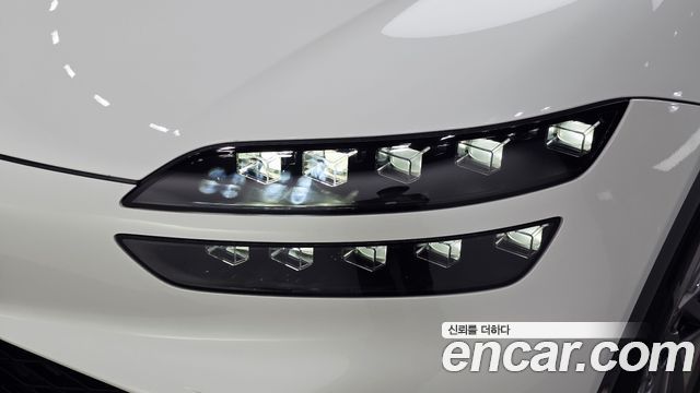 Genesis GV60 Standard AWD 2022 — фото 22