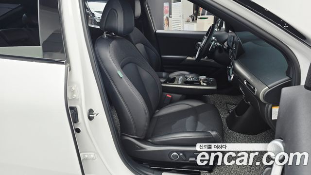 Genesis GV60 Standard AWD 2022 — фото 26