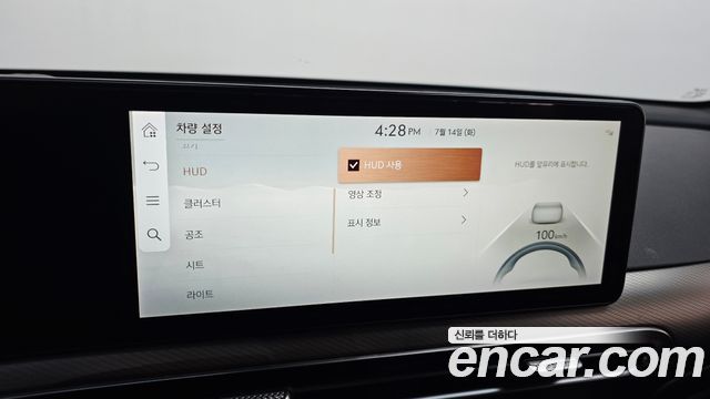 Genesis GV60 Standard AWD 2022 — фото 35