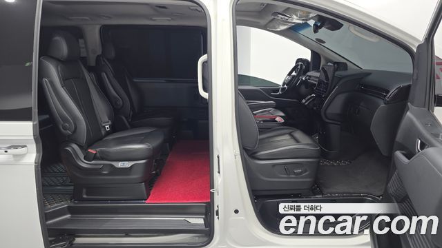 Hyundai Staria Lounge 9-Seater Inspiration 2022 — фото 11