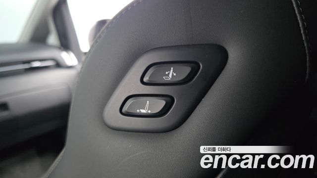 Hyundai Staria Lounge 9-Seater Inspiration 2022 — фото 20