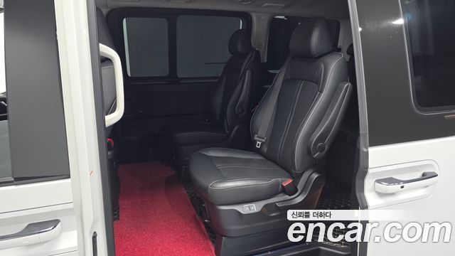 Hyundai Staria Lounge 9-Seater Inspiration 2022 — фото 26