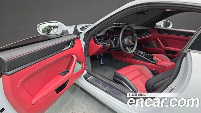 Porsche 911 (992) Carrera 4 GTS 2025 — фото 10