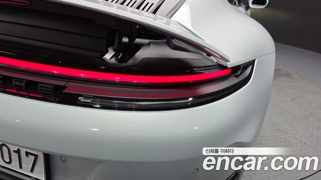 Porsche 911 (992) Carrera 4 GTS 2025 — фото 23