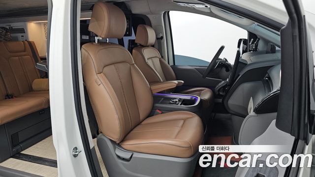 Hyundai Staria 4WD Camper Prestige Camper 4Seater 2023 — фото 26