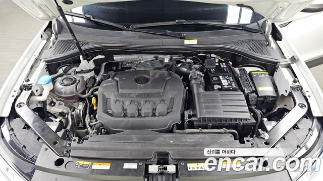 Volkswagen Tiguan Allspace 2.0 TSI Prestige 2024 — фото 6