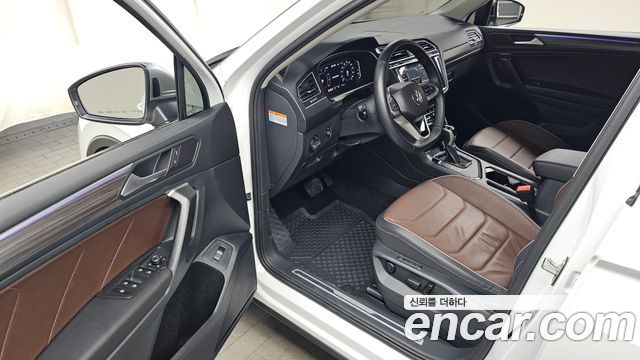 Volkswagen Tiguan Allspace 2.0 TSI Prestige 2024 — фото 10
